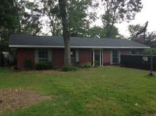 803 Emerald Dr, Columbus, MS 39702