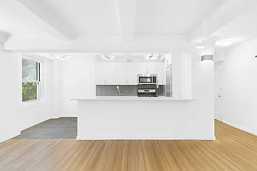 155 East 49th Street, #5A