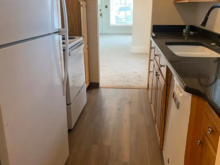 8303 SE Alder St — Photo 5