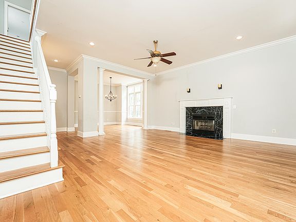 3rd image of 3302 Porchview Pl