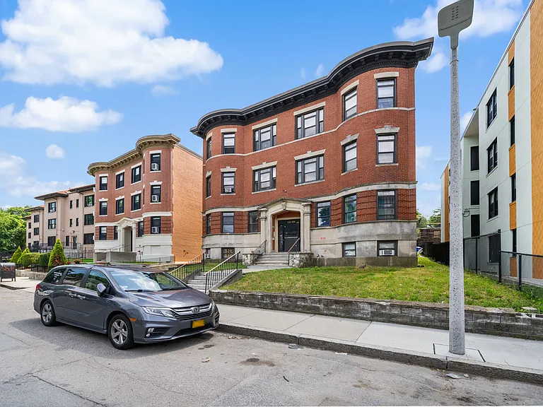 121 Homestead St #1 — Photo 15