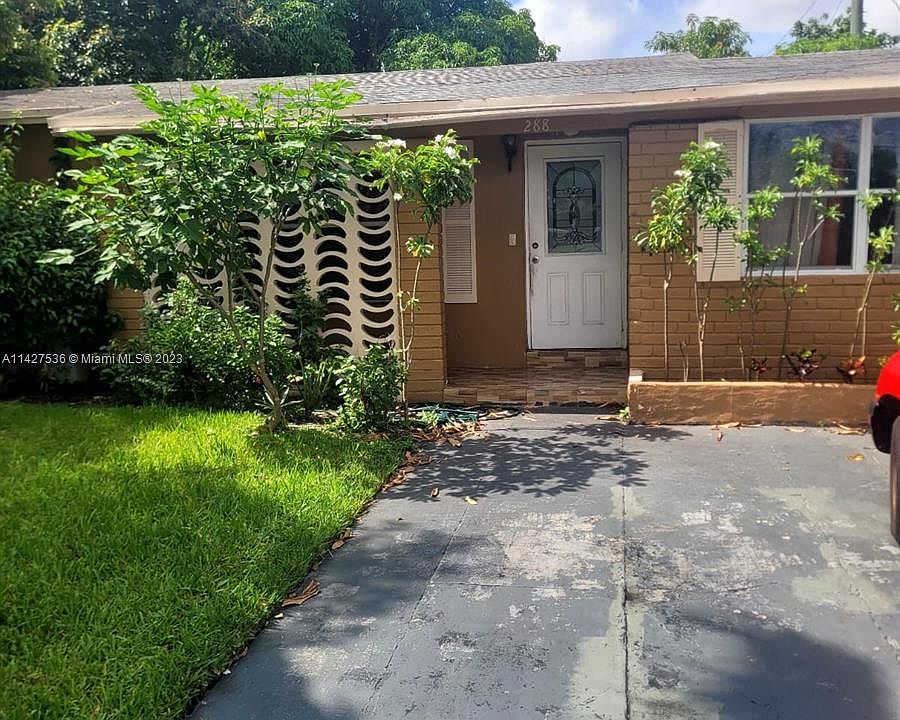 1st image of 288 NE 47th St