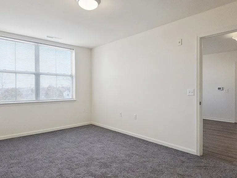 Ednor Apartments I — Photo 23