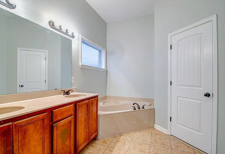 1548 Wynne Rd — Photo 8