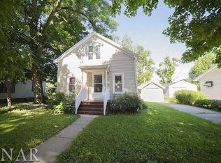 303 Leland St, Bloomington, IL 61701