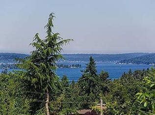 9201 NE 26th St, Clyde Hill, WA 98004