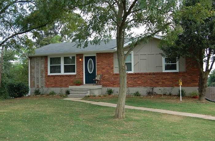 1st image of 204 Riverwood Dr