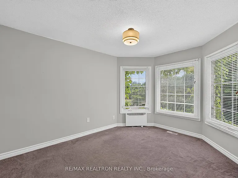 49 Meekings Dr — Photo 29
