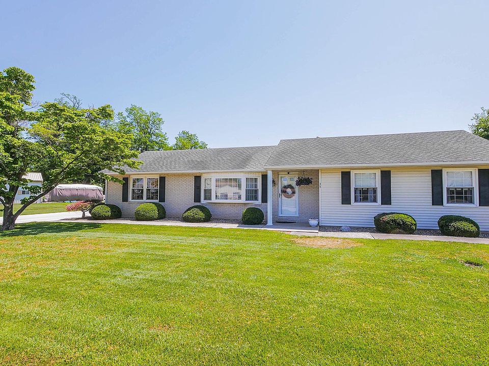 1st image of 34 Lenape Dr