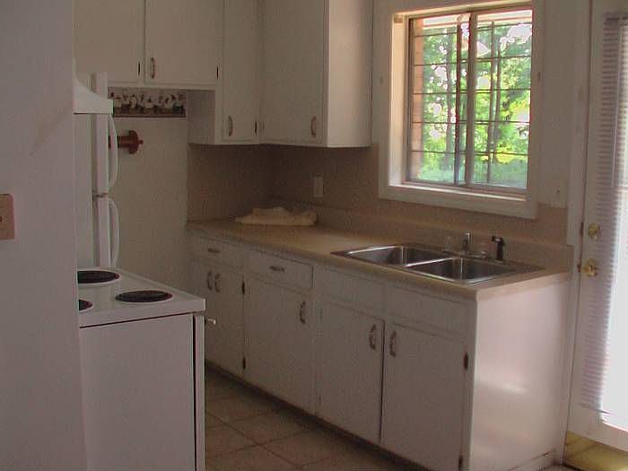 2nd image of 608 Camrose Dr