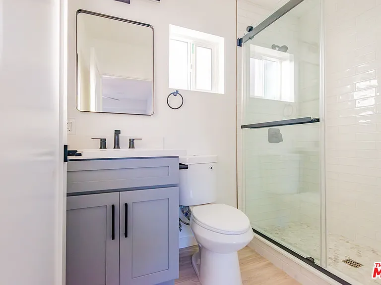 2602 Carnegie Ln #6 — Photo 37