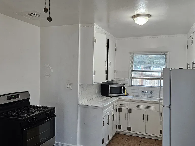 24812 Diadon Dr — Photo 13