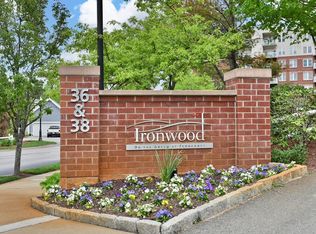 38 Village Rd APT 515, Middleton, MA 01949