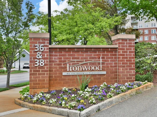 38 Village Rd APT 515, Middleton, MA 01949