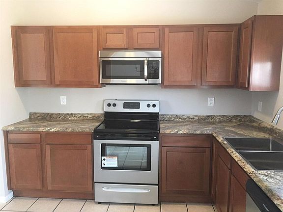 3rd image of 4080 Woodchase Dr
