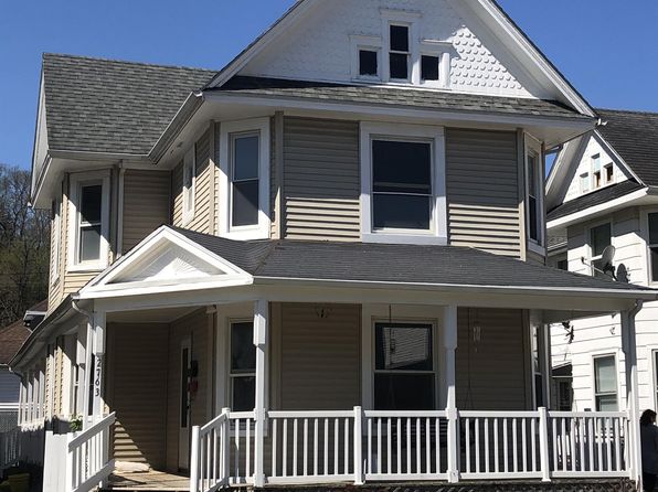 2763 Jackson St, Dubuque, IA 52001