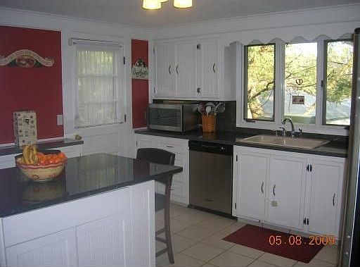 4th image of 49 Countryside Dr