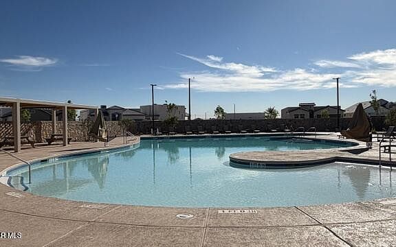 5th image of 733 Paseo Modesto Dr
