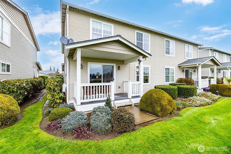 2nd image of 1182 Decatur Circle #7A
