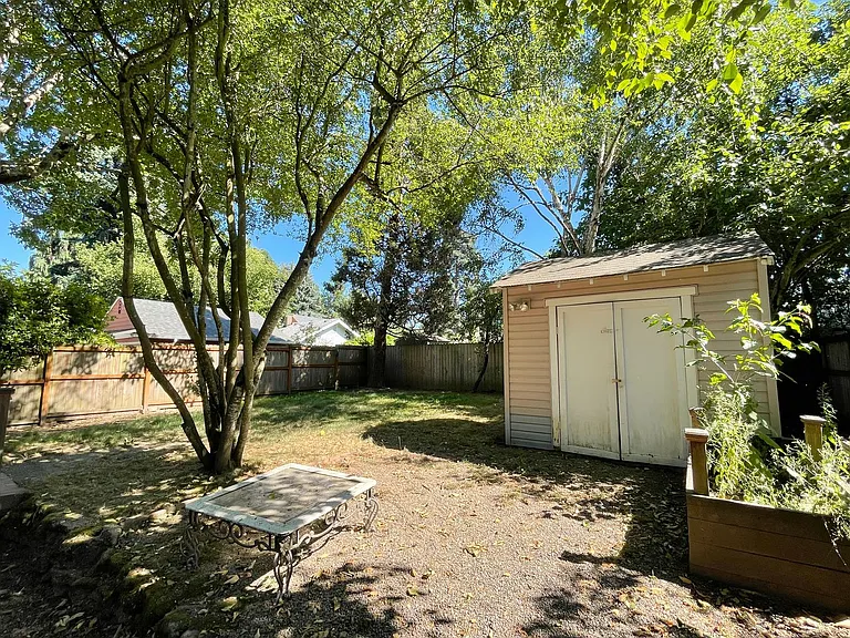 2320 N Kilpatrick St — Photo 21
