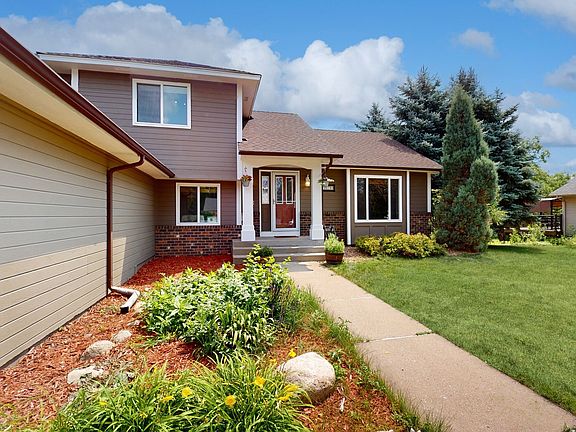 2nd image of 2079 Woodbridge Way