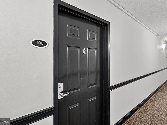 5th image of 1001 N Randolph St APT 106