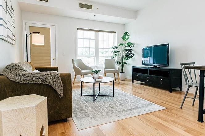 1st image of 409-790 Walnut St #409