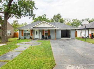 106 S 4th St, Celeste, TX 75423