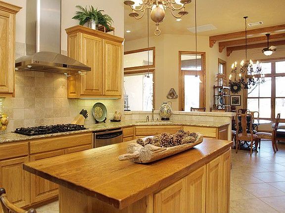 Fabulous kitchen opens to breakfast and hearth room