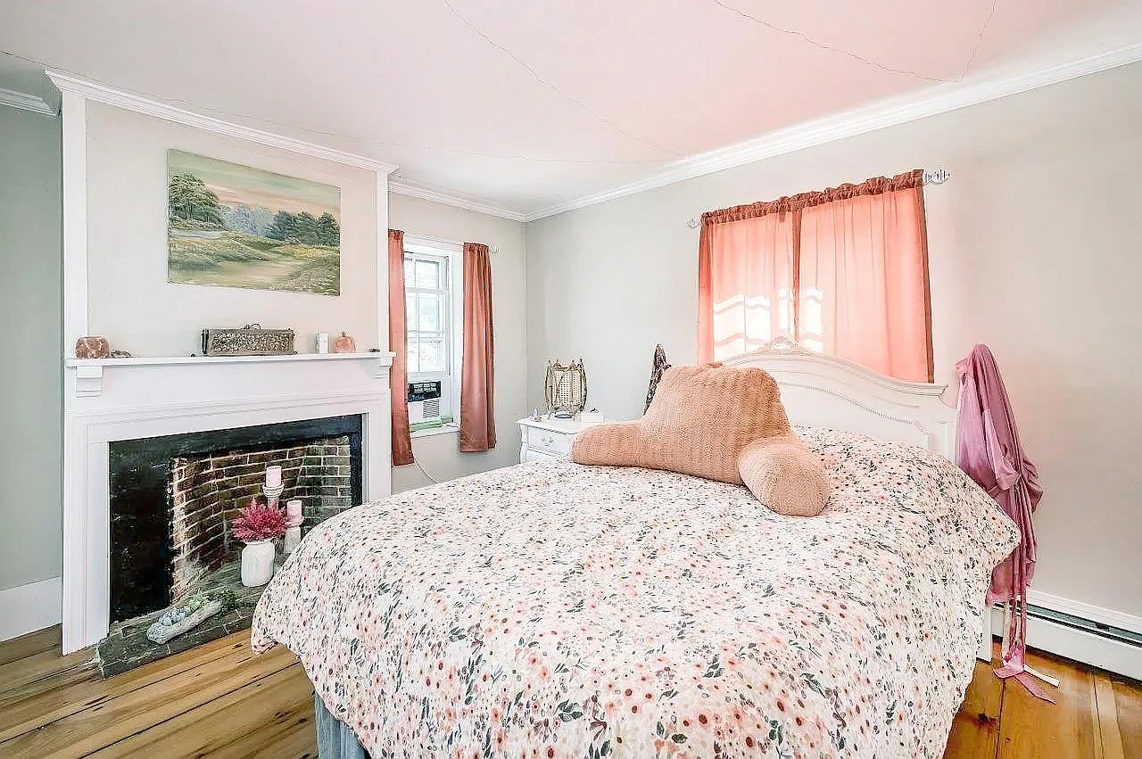 1 bed, 550 sqft, $2,050 — Photo 3