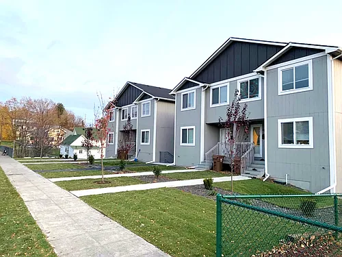 1614 E Sharp Ave Photo 1