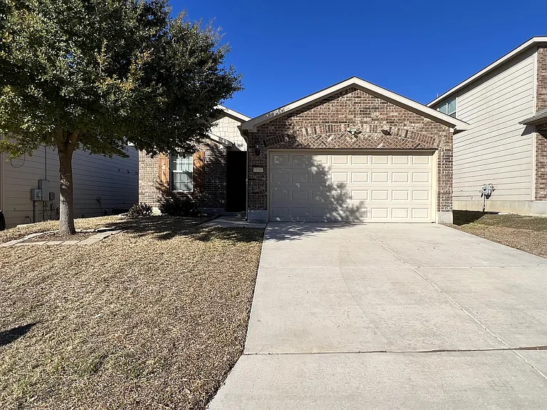 10909 Charreada Trl — Photo 4