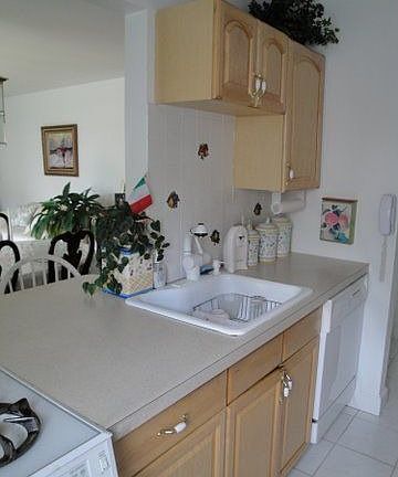 4th image of 39 Columbus Ave APT 1B