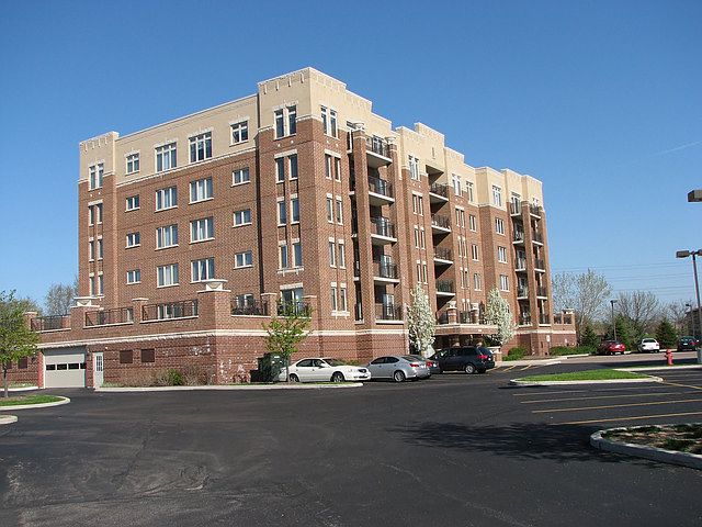 1st image of 615 Perrie Dr APT 405