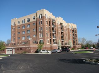 615 Perrie Dr APT 405, Elk Grove Village, IL 60007