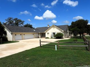 346 Knollwood Cir, Bandera, TX 78003