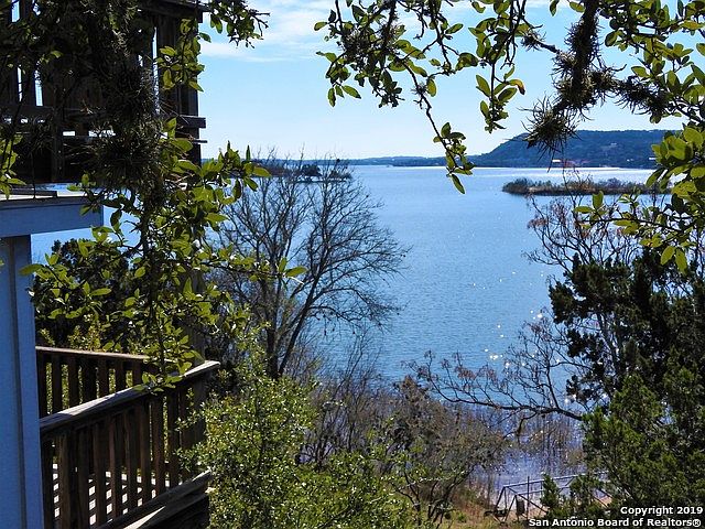 1st image of 203 Elm Cove Dr