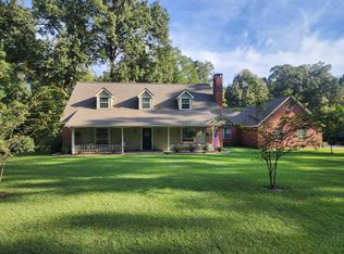 203 Traceway Dr, Natchez, MS 39120