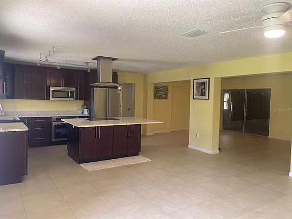 3rd image of 331 SHORE DRIVE E