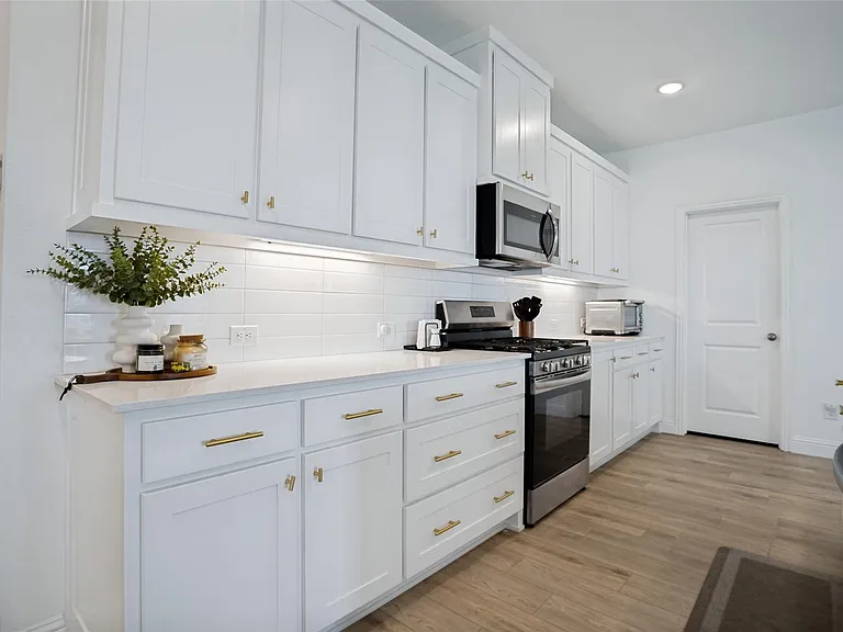 8875 Stablehand Mews — Photo 12