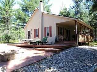 814 Wood River Rd, Grayling, MI 49738