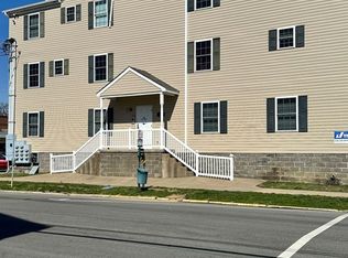 Beautiful Apartments Located 2 Blocks From Penn West Campus, California, PA 15419