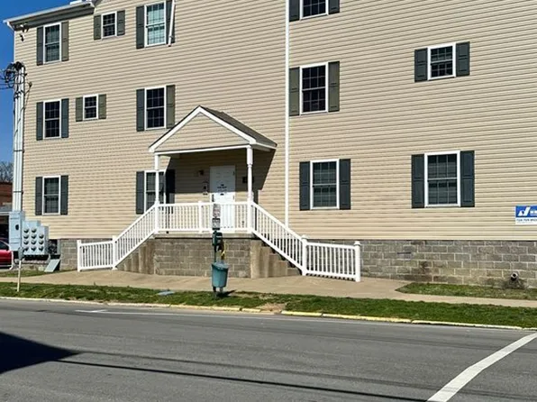 Beautiful Apartments Located 2 Blocks From Penn West Campus, 406 Temperance Way APT 10, California, PA 15419