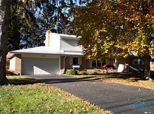 1210 Lyn Rd, Bowling Green, OH 43402