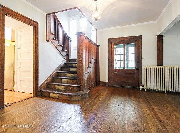 2nd image of 200 S Elmwood Ave