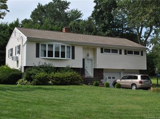 53 Palisade Ave, Trumbull, CT 06611