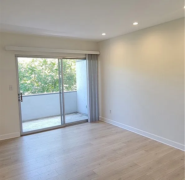 4279 W Sarah St — Photo 22