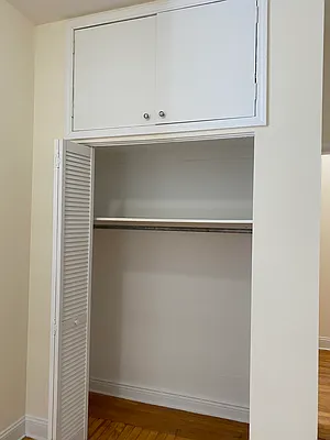 Rented by Bauman Realty Group | media 7