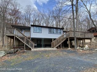 5901 Decker Rd, Bushkill, PA 18324
