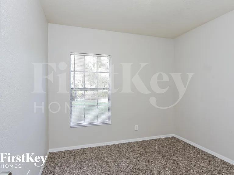 3422 Renault Cir — Photo 11